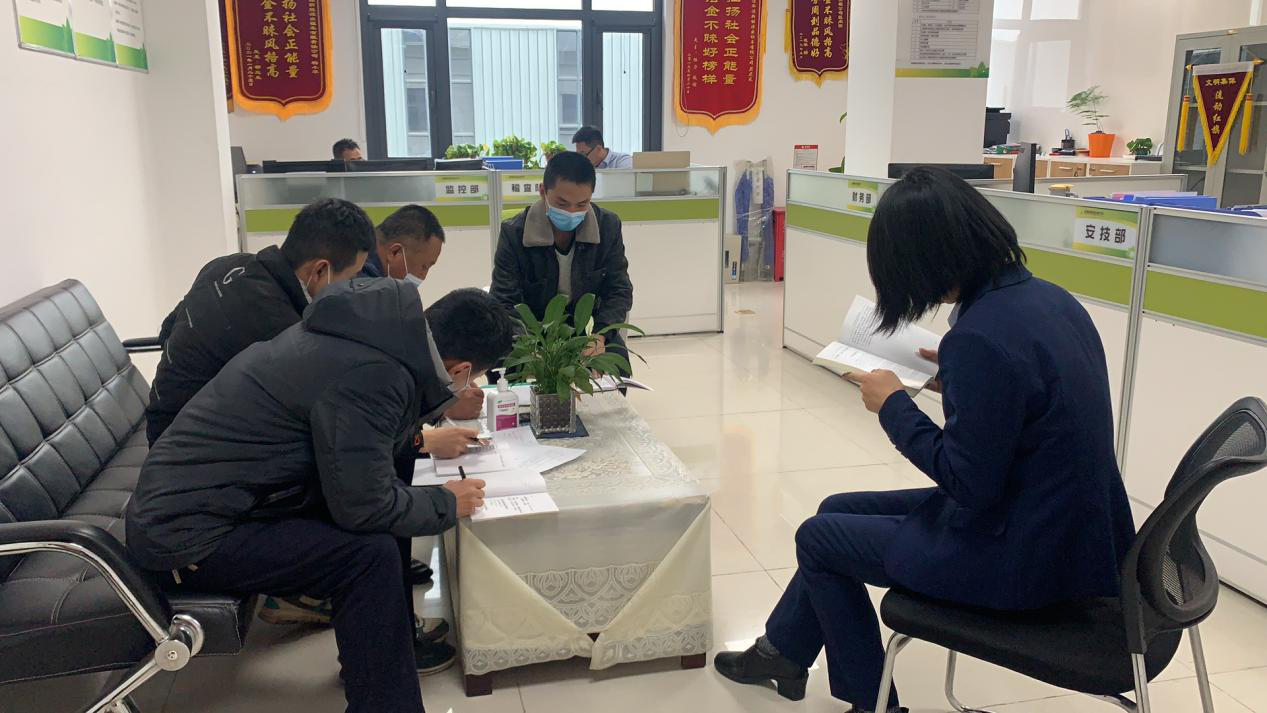 泓源出租車公司開展駕駛員心理健康疏導(圖1)